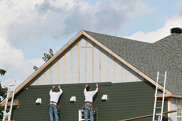 Professional Siding Contractor technician working in Columbus, MN
